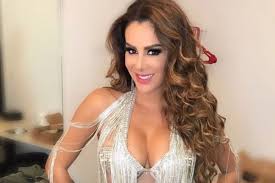 Seguidores de ninel conde aseguran que la actriz ha perdido su esencia. La Sesion De Fotos En Donde Ninel Conde Deja Ver Todos Sus Atributos