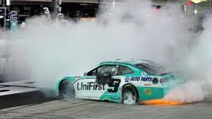 Denny hamlin toyota 1hr 33mins after 110 laps 2. Chase Elliot Joins His Dad In Winning The Nascar All Star Race Article Bardown
