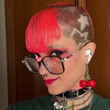 スキューモーフィズムからミニマリズムへ液体ガラスへ:iOS 1からiOS 26までのすべてのiOSデザイン時代。 あなたのiOSの旅はいつ始まったの?