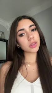 Sophia Redding's Instagram, Twitter & Facebook