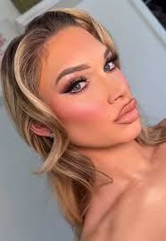 Erica Glimpse of Glam