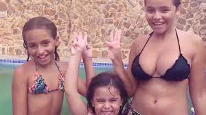 Tenta não rir com desafio da piscina ! Desafio Da Piscina Feat Duda Yt031 60fps Leticia S World Taken By Children Online Vlog