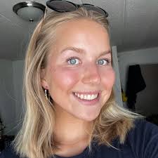 Where to park a pickup truck in Iowa Falls from Wednesday to Sunday?