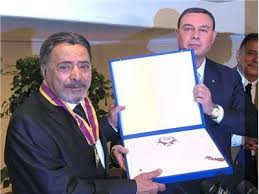 وجرى نقل يوسف شعبان إلى مستشفى عزل العجوزة حيث يمضي بها الفترة الخاصة بالعلاج، لحين التخلص من العدوى بشكل نهائي والسماح له بالمغادرة. ÙÙØ¯ÙÙ ØªÙØ±ÙÙ ÙÙØ³Ù Ø´Ø¹Ø¨Ø§Ù ÙÙ Ø³ÙÙØ± ÙÙØ³Ø·ÙÙ Ø¨ÙØ§Ø¨Ø© Ø£Ø®Ø¨Ø§Ø± Ø§ÙÙÙÙ Ø§ÙØ¥ÙÙØªØ±ÙÙÙØ©