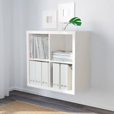 Kallax Regal Quadratisch Auch Als Bestelltisch Praktisch Ikea Osterreich In 2020 Ikea Kallax Shelf Unit Kallax Ikea Kallax Shelf