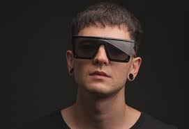 Dexter Music & Downloads