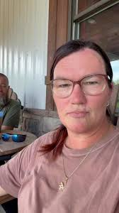 Doing kind things is great, being entitled and expecting people to give you  $ because you can’t afford it or don’t want to work for it not so great. 👎 