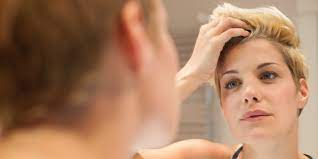 How To Cut Your Short Hair At Home Expert Diy Haircut Tips Allure