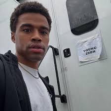 GINNY & GEORGIA S3 🍑 now streaming