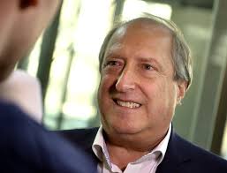 Grüner Spitzenkandidat Holub im Interview: “Die Grünen machen nicht blau”