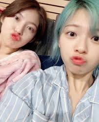 Twice Jeongyeon 180508 Her Sister Instagram Gong Seung Yeon Kpop Girl Groups Korean Girl Groups