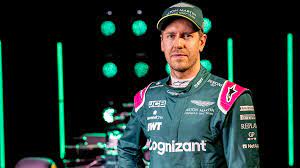 Immediately following ferrari's announcement, vettel was left wondering what 2021 would hold. Formel 1 Sebastian Vettel Fahrt Im Team Der Deutschen Auto Bild
