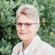 Deborah Spencer • Economics Department • Emory & Henry