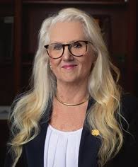 Mentoring in Nursing through Narrative Stories Across the World