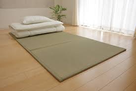 Anders als bei teurem parkettboden sind tatami matten höchst pflegeleicht und vor allem von. Tatami Japanischer Naturfussboden Aus Binsenmatten Und Reisstroh