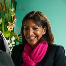 Le Forum «A bas la crise!» en images