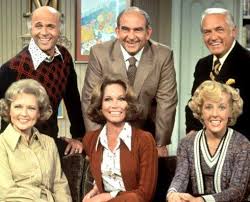 After a relationship goes horribly wrong, mary tyler moore decides to move to minneapolis where she finds work as an associate producer for a small television news room. The Mary Tyler Moore Show Television Music Finder