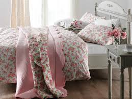 Evinde Nostalji Yasamak Isteyenler Marmara Park English Home A Mutlaka Ugrayin English Home Nostal Klasik Yatak Odalari Yatak Odasi Tasarimlari Kadin Odasi