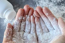 Although published health studies show a link between use of talcum powder and ovarian cancer, millions of men and women still use it to absorb moisture and promote freshness. Does Baby Powder Cause Cancer The Johnson Johnson Suits Explained