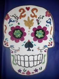Calavera De Foamy Decorada Con Diamantina Hecha A Mano Decoracion Dia De Muertos Dia De Muertos Calaveras