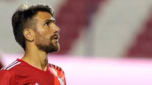 See their chess rating, follow their best games, and challenge them to a play game. Leo Ponzio Captain Symbol And Emblem Of River Plate Ruetir