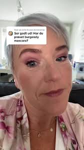 Svarer @Julie Kruse endelig kommer der et svar. Undskyld for den lange  ventetid💞 #mascara #makeup #burgundy