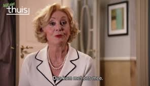 Winners are announced during an annual television show called night of the flemish television stars (dutch: Meest Populaire Vlaamse Soap Schaart Zich Achter Protest Van Het Nieuwsblad Mobile