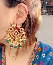 GRACIOUS CHOKER SET”