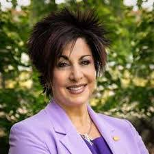 Michelle Glidden's Instagram, Twitter & Facebook