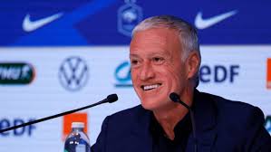 He played as a defensive midfielder for several clubs, in france, italy, england, and spain, such as marseille, juventus, chelsea and valencia. Deschamps France Comes Before Everything And We Re A Better Team With Benzema Marca