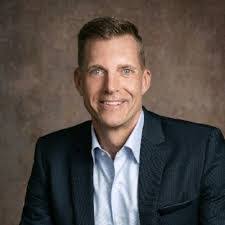 Jen Hutchison's Instagram, Twitter & Facebook