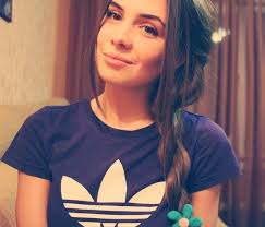 Penelope Parr (@alemolero99)