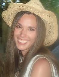 Kelly Sundstrom's Instagram, Twitter & Facebook