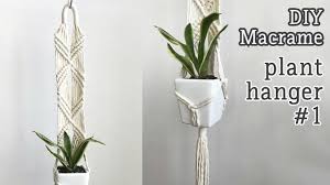 Fold 1 end back on itself 8cm to make a candy cane shape. 16 Easy Diy Macrame Plant Hangers For Beginners Macrame For Beginners