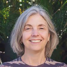 Laura Kohn's Instagram, Twitter & Facebook