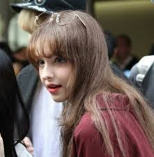 Edith Wolf's Instagram, Twitter & Facebook