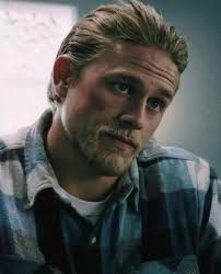 I can't tell you how happy I am with this find #dragonslayer #fantasy  #movienovelization #bookstagram #bookstagramer #paperback #paperbacks