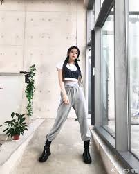 I'm yuyan and i'm from new york city. Yuyan Weibo Update 20 08 17 Thexnine