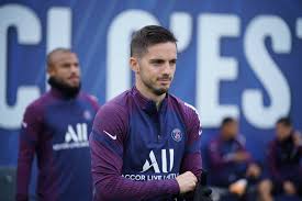 El psg es el claro favorito ante el brest, que a pesar de tener 41 puntos todavía podría caer a la zona del descenso si se dan una serie de combinaciones en el resto de los partidos de dijon, nimes, nantes y lorient. El Entrenamiento De Hoy Psg Paris Saint Germain Facebook