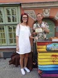 Wojciech daniel cejrowski (born 27 june 1964 in elbląg) is a polish radio journalist, satirist, photographer, traveller, author of books and press publications, artistic director of the discover world library, member of the explorers club. The Wojciech Cejrowski Light Ø¯Ø± ØªÙˆÛŒÛŒØªØ± Dzis Ostatni Dzien W Tym Roku Na Spotkanie Z W Cejrowski M Na Jarmarkdominikanski W Gdansk U Zapraszamy Po Zdjecia Ksiazki I Autografy Na Ul Swietego Ducha Przy