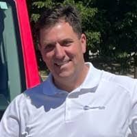 Robin Melanson's Instagram, Twitter & Facebook