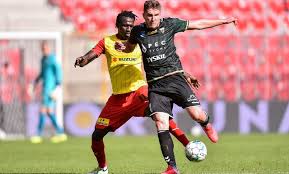 Oficjalna strona see more of korona kielce on facebook. Fortuna 1 Liga Korona Kielce Pokonala Gks Tychy 1 0 Pierwsze Wyjazdowe Zwyciestwo Zapewnil Emile Thiakane Zdjecia Gol24