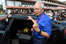 Mahathir mohamad resigned as prime minister on 24 february 2020, marking the end of the seventh mahathir cabinet, where muhyiddin was minister of home affairs.a combination of factors, including muhyiddin's decision to pull out his own party out of the pakatan harapan (ph) coalition, the sacking of mohamed azmin ali and zuraida kamaruddin from people's justice party (pkr) for initiating the. Pemilu Malaysia Najib Janjikan Pembebasan Pajak Bagi Kaum Muda