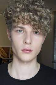 This Top Mens Hairstyles Short Back And Sides With Fringe Best Hair Style Men Long Hair Styles Men Short Curly Haircuts Curly Hair Men