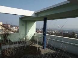 Zum einen kann die geschichte der weissenhofsiedlung besichtigt werden, zum anderen der originalzustand des hauses aus dem jahr 1927. Terraza Bild Von Weissenhofmuseum Im Haus Le Corbusier Stuttgart Tripadvisor