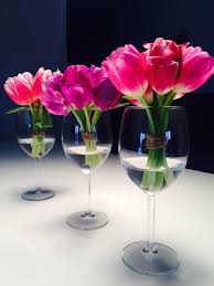 Diy Zu Ostern Tulpen Tischdeko Im Weinglas Diy Tischdeko Tischdeko Und Dekoration