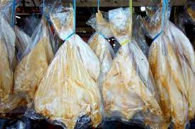 Ikan ini memiliki daging lebih bersih karena biasanya isi perut, insang dan sisiknya jenis ikan asin kedua yang juga menjadi favorit adalah ikan asin jambal roti, ikan asin ini cukup digemari karena bentuknya yang tebal seperti. Berkunjung Ke Pangandaran Jangan Lupa Belanja Jambal Roti Seputar Pangandaran