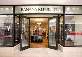 a prominent outlet at the jersey shore premium outlets is banana republic banana republic retail store display shop fronts