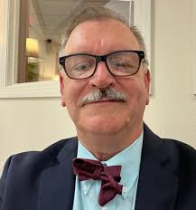 Has anyone experienced low e string vibration?