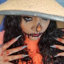 E começamos a saga make halloween 🎃 Minha versão do espantalho. . .  #makehalloween🎃🎃 #bonecodepalha #espantalho #halloween #makeup